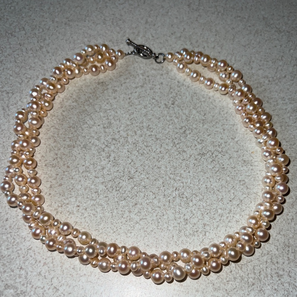 Pearl necklace